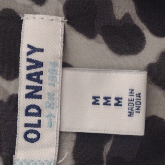 Women's Old Navy Blouse size M - Picture 7 of 10